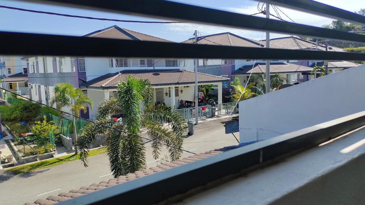 Dadide Guesthouse Alor Gajah Exterior photo